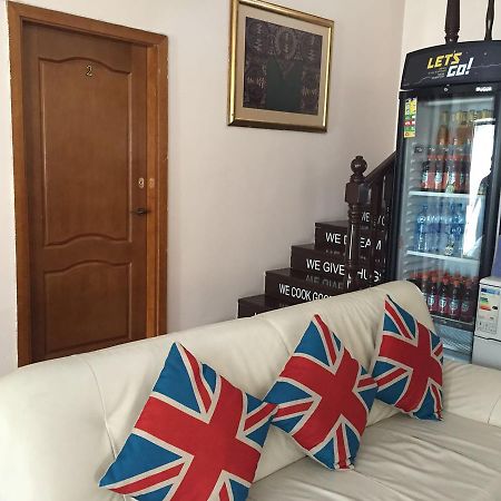 Almaty Backpackers 호스텔 외부 사진