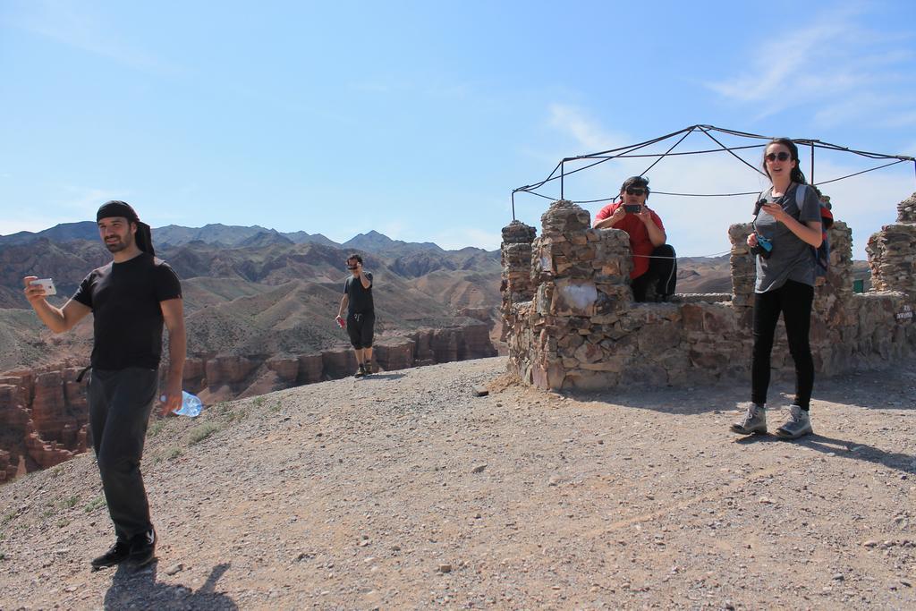 Almaty Backpackers 호스텔 외부 사진
