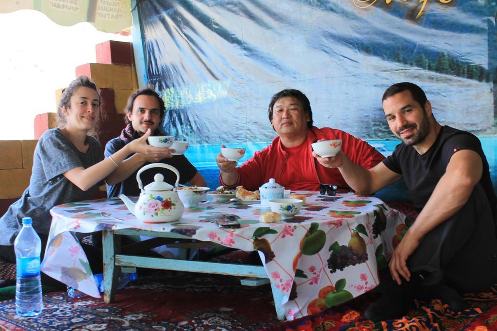 Almaty Backpackers 호스텔 외부 사진