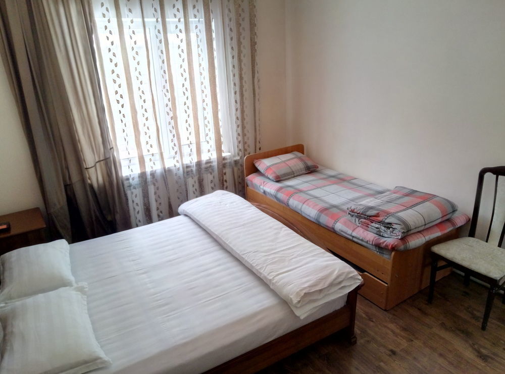 Almaty Backpackers 호스텔 외부 사진